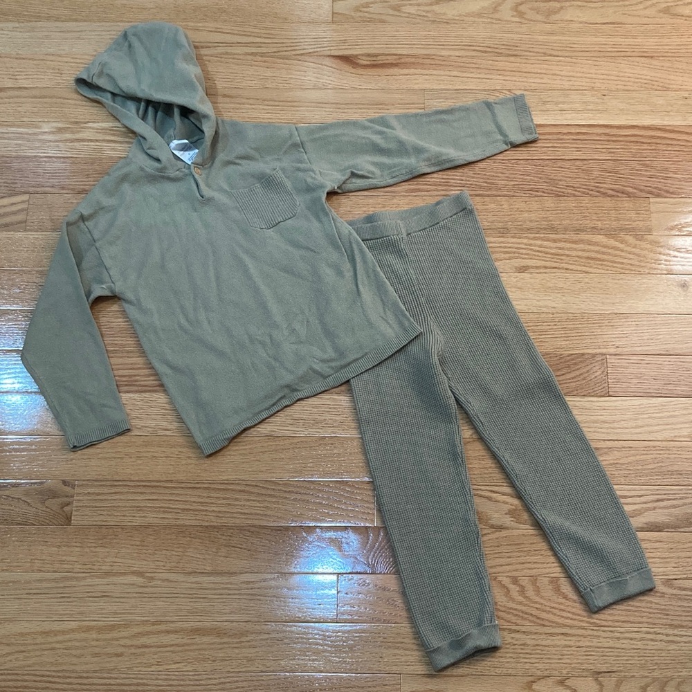 Cozy Sage Green Set